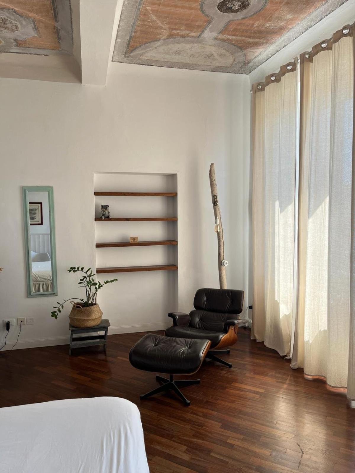 The Sunshine Loft Apartman Livorno Szoba fotó