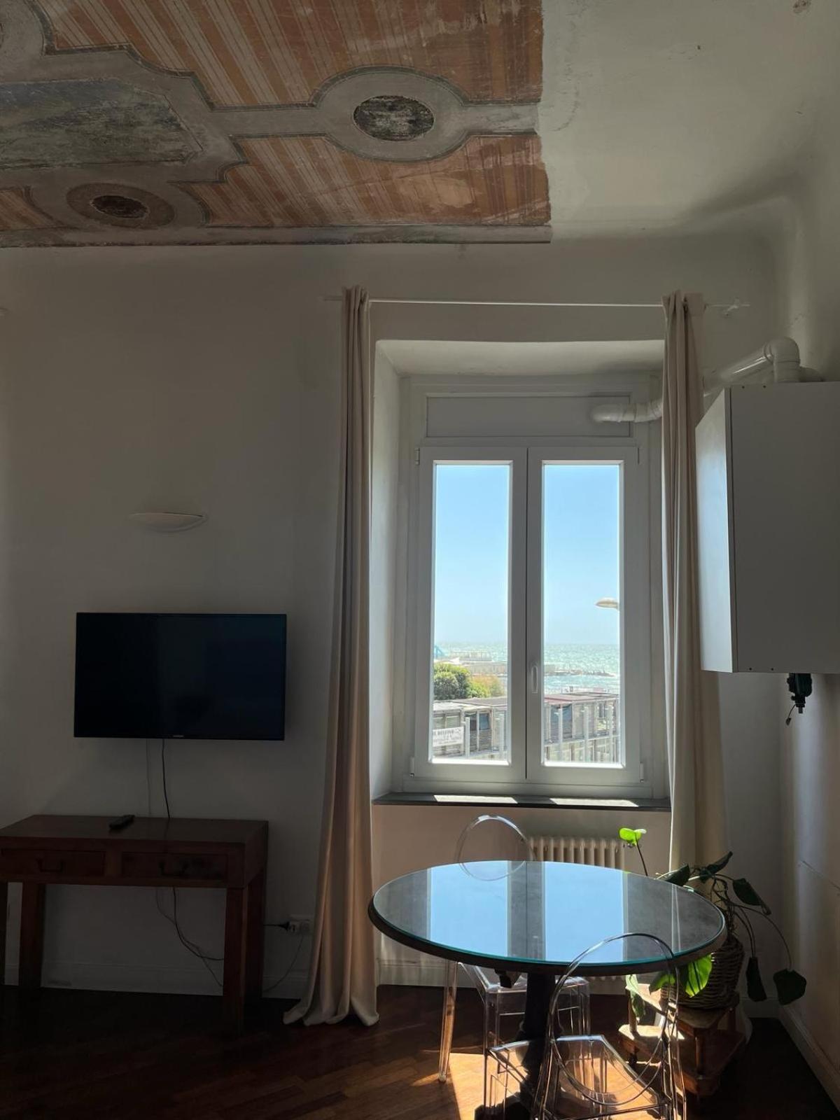 The Sunshine Loft Apartman Livorno Szoba fotó